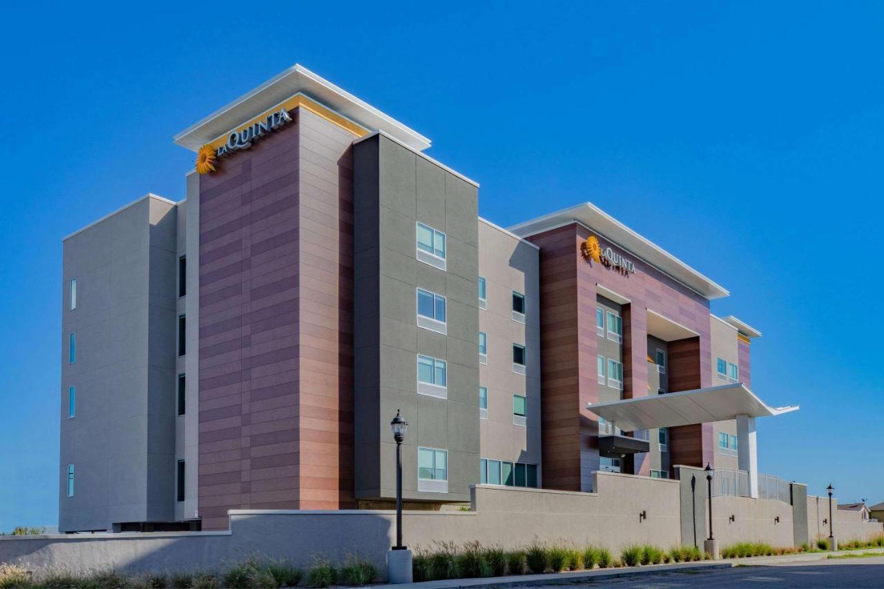 La Quinta Inn & Suites By Wyndham Galveston North At I-45 エクステリア 写真