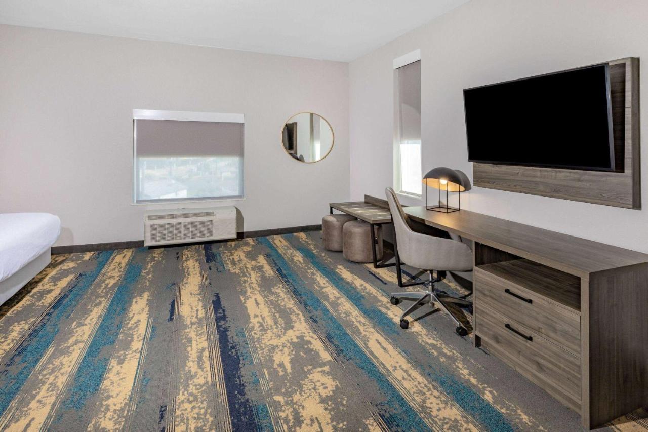 La Quinta Inn & Suites By Wyndham Galveston North At I-45 エクステリア 写真