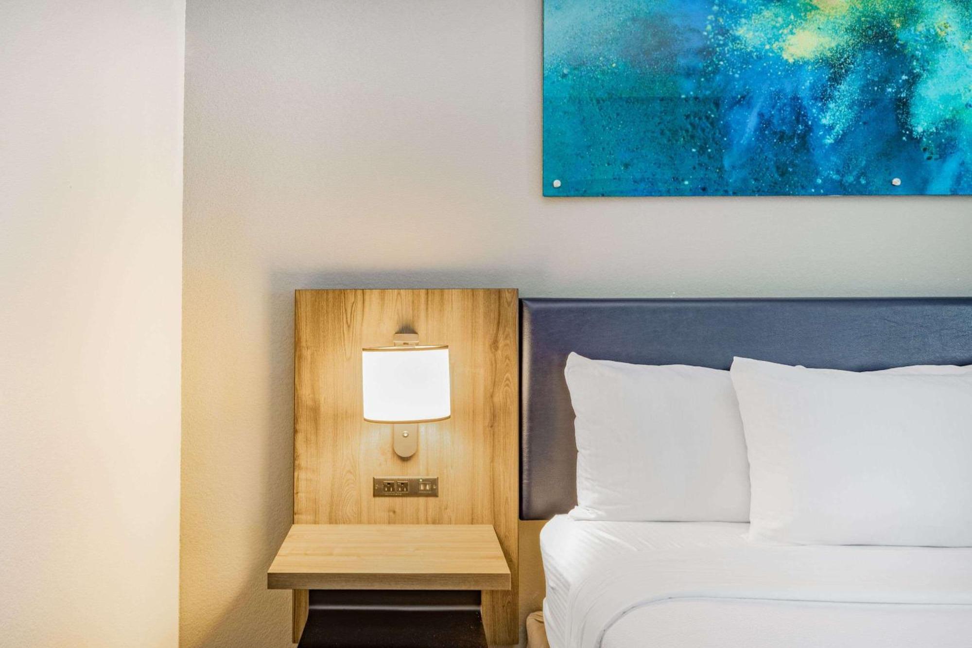 La Quinta Inn & Suites By Wyndham Galveston North At I-45 エクステリア 写真
